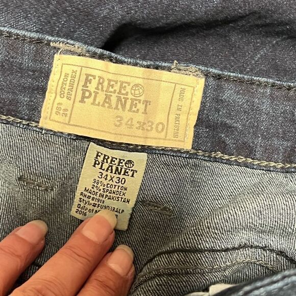 FREE PLANET Mens Dark Wash Whiskered Jeans with 2% Spandex 34/30 - Picture 7 of 7